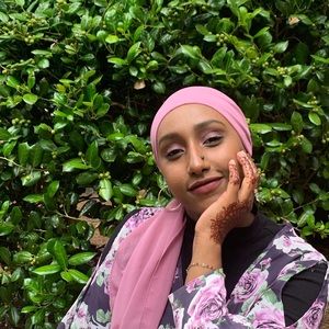 Meet your Posher, Manal